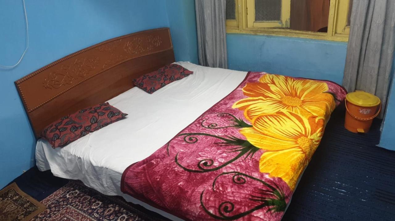 Lake Boulevard Guest House Srīnagar Exterior foto